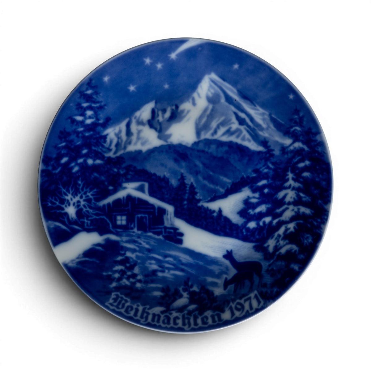 Piatto di Natale Tirschenreuth 1971 in porcellana, baita di montagna innevata con cervo, decoro blu cobalto sottosmalto, 20cm