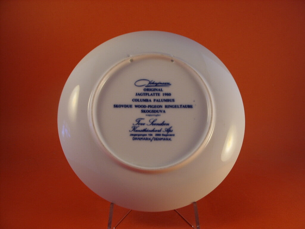 Piatto della Caccia Tove Svendsen 1980 Colombaccio, disegno di John Jönsson, sottosmalto blu