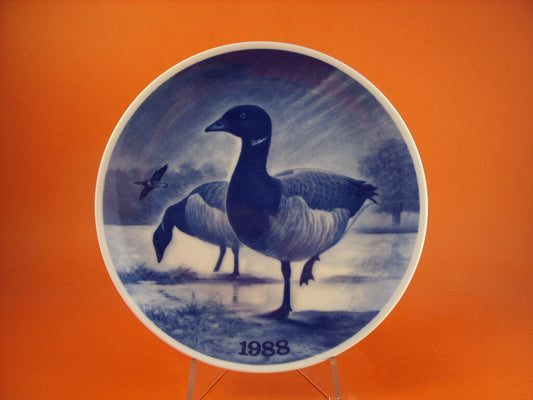 Tove Svendsen Piatto della Caccia, Oca colombaccio, 1988, porcellana danese