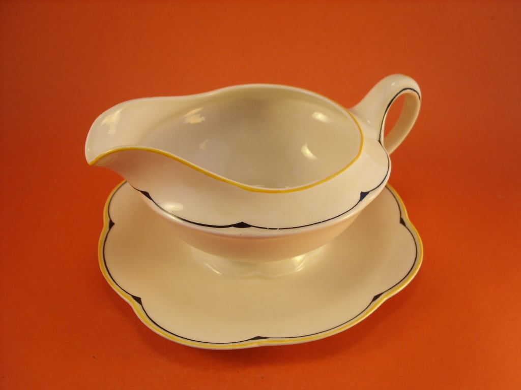 Salsiera Woods Ivory Ware Art Déco in ceramica inglese, decorata a mano sopra smalto